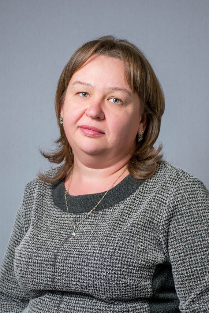 Усачова Оксана Павловна.